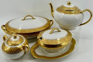 lot 193 image: Limoges France - A Lanternier & Co. - Gold Floral Tea Set & Lids