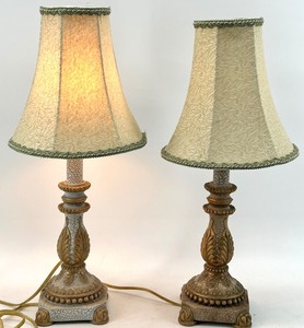 lot 286 image: Pair of Vintage Crackled-Glaze Table Lamps with Leaf Motif