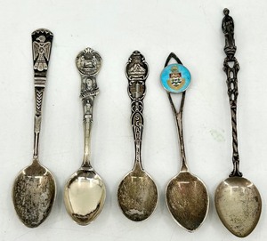 lot 305 image: Sterling Silver Souvenir Spoon Lot