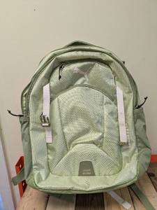 lot 2 image: NEW PUMA PERFORMANCE BACKPACK (GREEN)