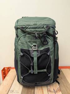 lot 6 image: TITAN BACKPACK COOLER (GREEN)