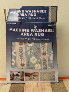 lot 45 image: WYATT & ASH MACHINE WASHABLE AREA RUG-KINSLEY