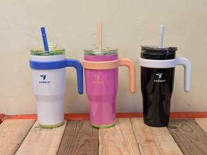 lot 92 image: REDUCE COLD 1 24OZ CUPS (3)