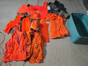 lot 9 image: Hunting clothes