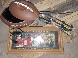 lot 28 image: Football crock pot and grill set