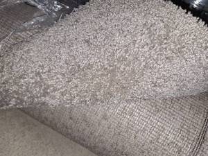 lot 52 image: 21ft carpet roll