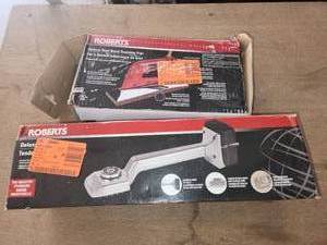 lot 55 image: Carpet tools