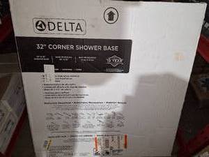 lot 69 image: 32x32 corner shower base