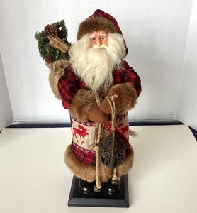 lot 7 image: St Nicholas Square Woodland Santa