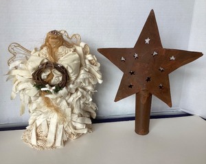 lot 9 image: Pair of Christmas Tree Toppers
