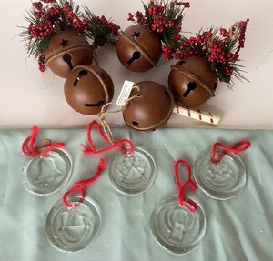 lot 60 image: Group of Assorted Ornaments #1