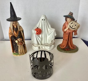 lot 92 image: Halloween Foursome