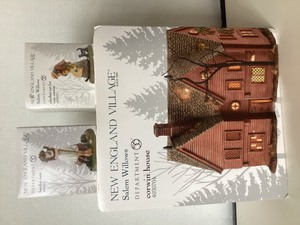 lot 115 image: Dept 56 New England Village Corwin House  Another Cat For Mrs. Corwin  Herdin Cats