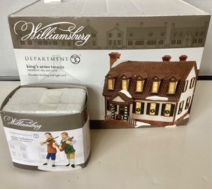 lot 122 image: Dept 56 Williamsburg Kings Arms Tavern  Tavern Balladeers
