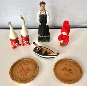 lot 138 image: Group of Assorted Scandinavian Collectibles
