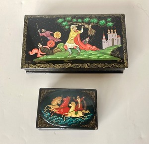 lot 139 image: Pair of Hand Painted Russian Folk Art Lacquered Boxes