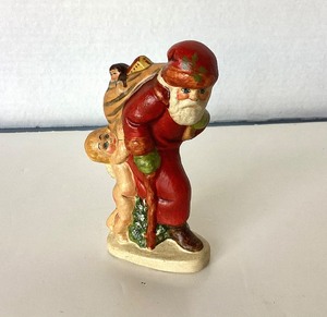 lot 187 image: Vaillancourt Chalkware Folk Art Santa