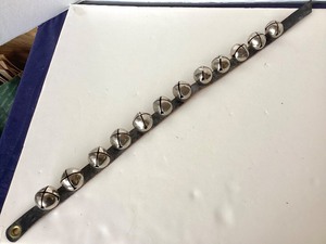 lot 197 image: Vintage Leather Strap of 12 Sleigh Bells