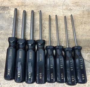 lot 61 image: Torx screwdriver lot of 8