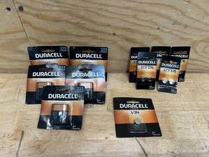 lot 162 image: Various Duracell Batteries (lot of 11)