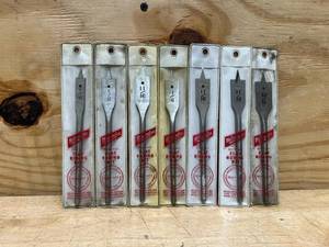 lot 174 image: Milwaukee Flat Boring Bits (lot of 7)