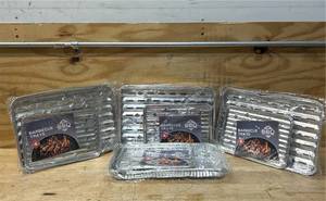 lot 256 image: Disposable BBQ Trays, 4 pack, 2 Large  2 Small lot of 4