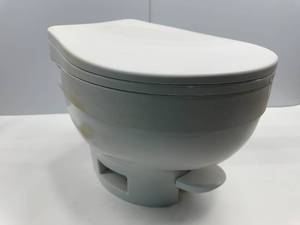 lot 13 image: THETFORD RV TOILET
