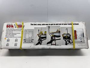 lot 20 image: QUALITY MARK BOW STEP