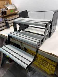 lot 33 image: LIPPERT RV STEPS