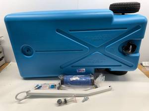 lot 36 image: BARKER TOTE TANK