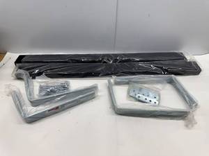 lot 41 image: EXTREME MAX BUNK TRAILER GUIDE-ON