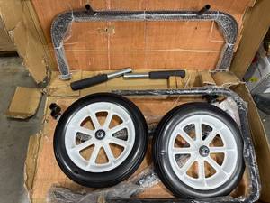 lot 60 image: EXTREME MAX SNOWMOBILE DOLLY