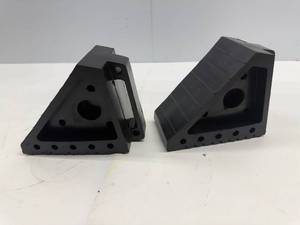 lot 103 image: EXTREME MAX RUBBER WHEEL CHOCKS