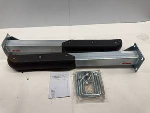 lot 127 image: EXTREME MAX TRAILER GUIDE-ONS