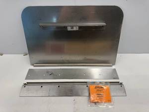 lot 203 image: BENNETT TRIM TABS