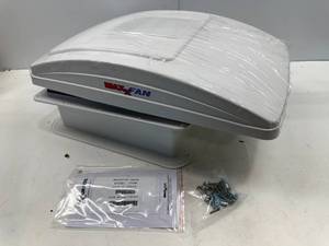 lot 206 image: MAXXFAN RV EXHAUST FAN