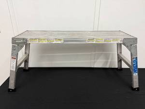 lot 14 image: Werner AP-20 Aluminum Work Platform, 225 lbs Capacity
