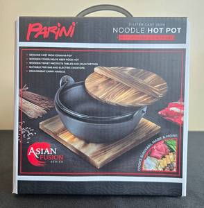 lot 66 image: Parini 2-Liter Cast Iron Noodle Hot Pot with Wooden Lid and Trivet in Orig Box
