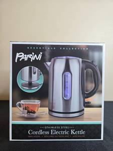lot 70 image: Parini Stainless Steel Cordless Electric Kettle 1.7 Liter in Orig Box