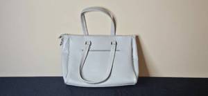 lot 111 image: Bela Russo Light Gray Handbag with Heart Zipper Pull