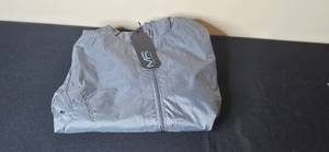 lot 120 image: Mack Russo Gray Hooded Windbreaker Jacket Size Medium