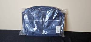 lot 126 image: Bella Russo 17 Inch Navy Laptop Bag