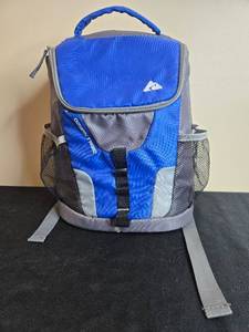 lot 158 image: Ozark Trail Blue and Gray Backpack with Mesh Side Pockets