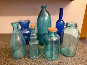 lot 33 image: Collection of 7 Blue and Aqua Glass Bottles and Vases