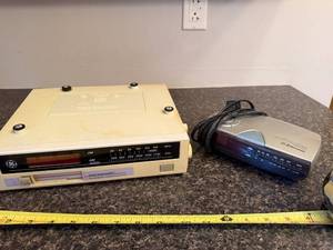 lot 42 image: GE Spacemaker AMFM Radio Cassette Player and Emerson AMFM Digital Clock Radio
