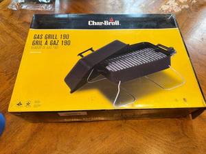 lot 67 image: Char-Broil Gas Grill 190 Portable Tabletop Grill in Box