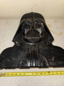 lot 86 image: Vintage Star Wars Darth Vader Collectors Case by Kenner