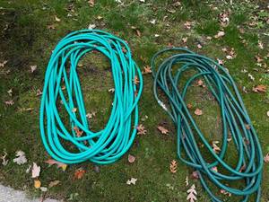 lot 87G image: Garden Hose Set with Watering Can and Spray Nozzles