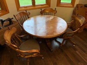 lot 8 image: Wood Dining Table with 4 Rolling Chairs