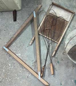 lot 11G image: Vintage Wire Rug Beaters with Wooden Handles and Washboard Set
